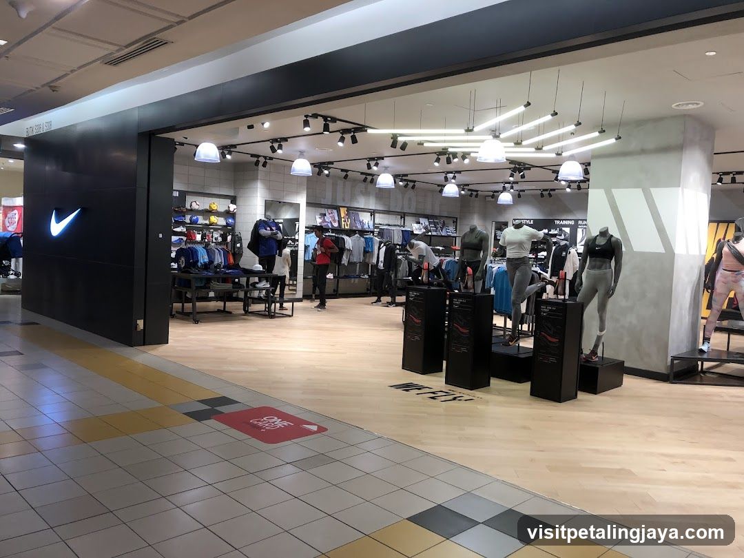 Nike - 1 Utama