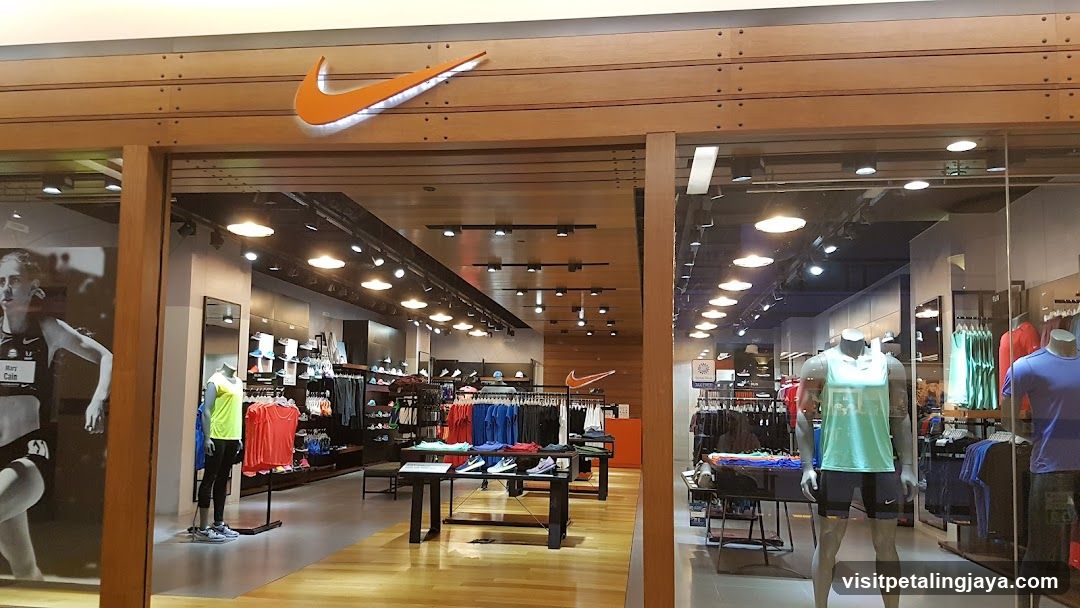 Nike - 1 Utama