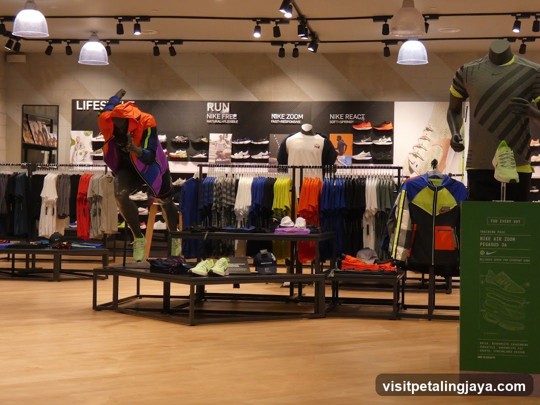 Nike Store Interior Display