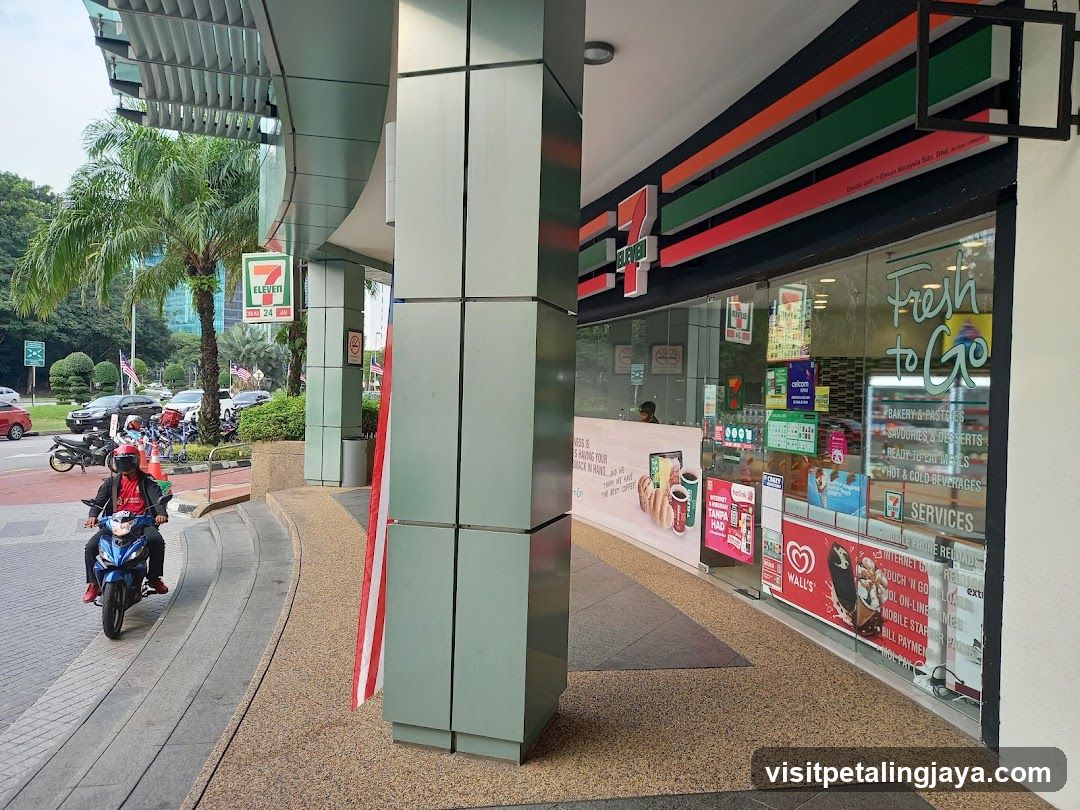 7-Eleven Storefront Exterior
