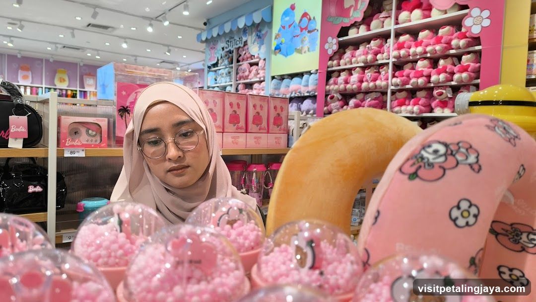 Barbie Store Interior