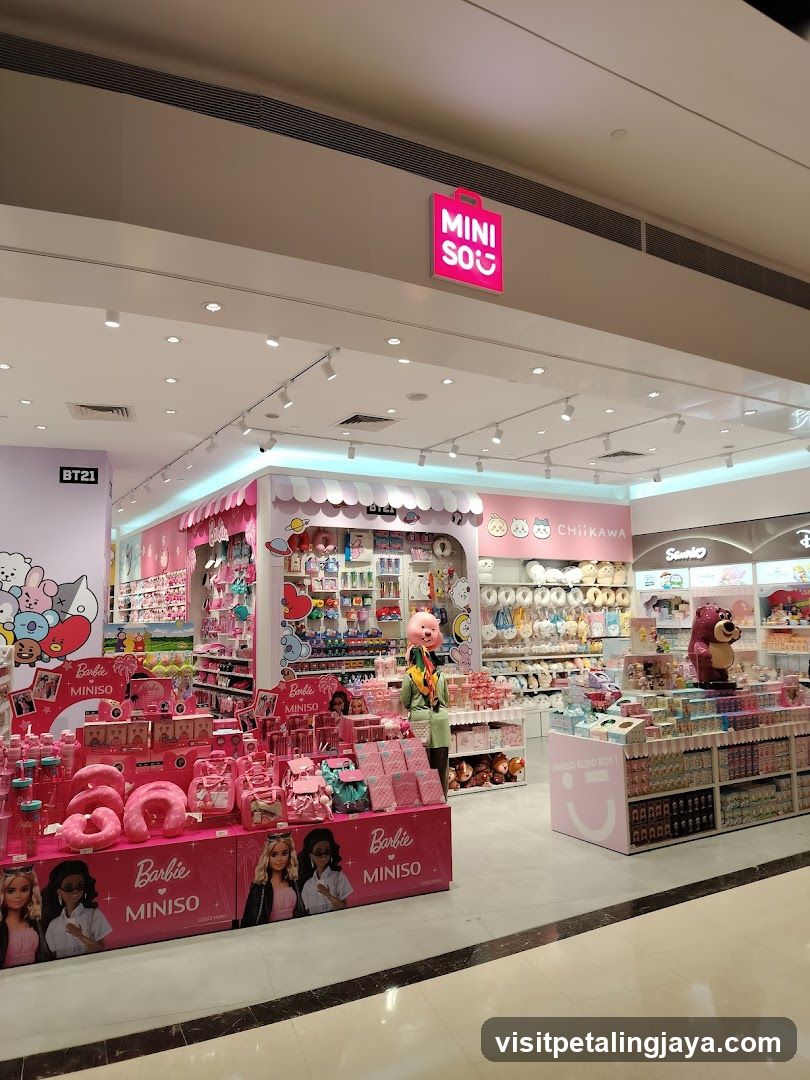 MINISO Store Interior Display