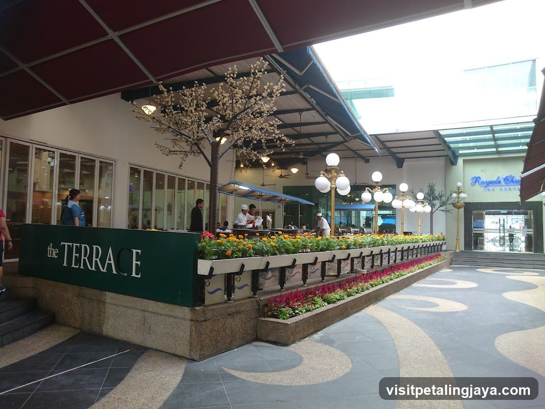 The Terrace Outdoor Dining Area