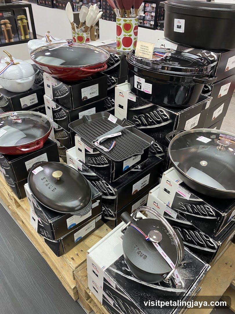 Staub Cookware Display