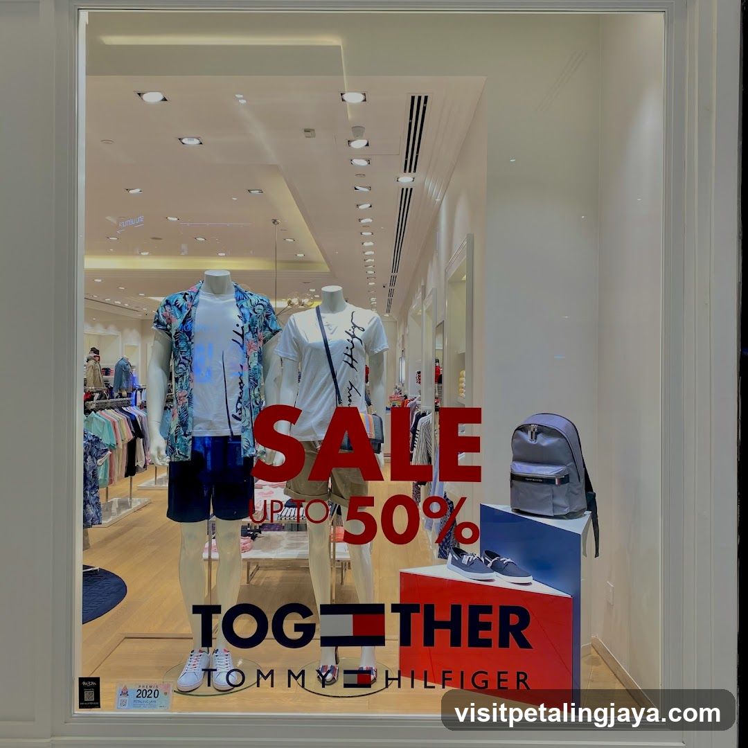 Tommy Hilfiger Storefront Sale Display