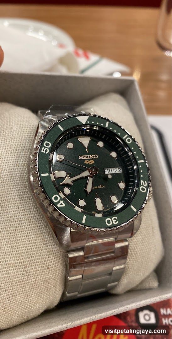 Seiko Diver Watch in Box