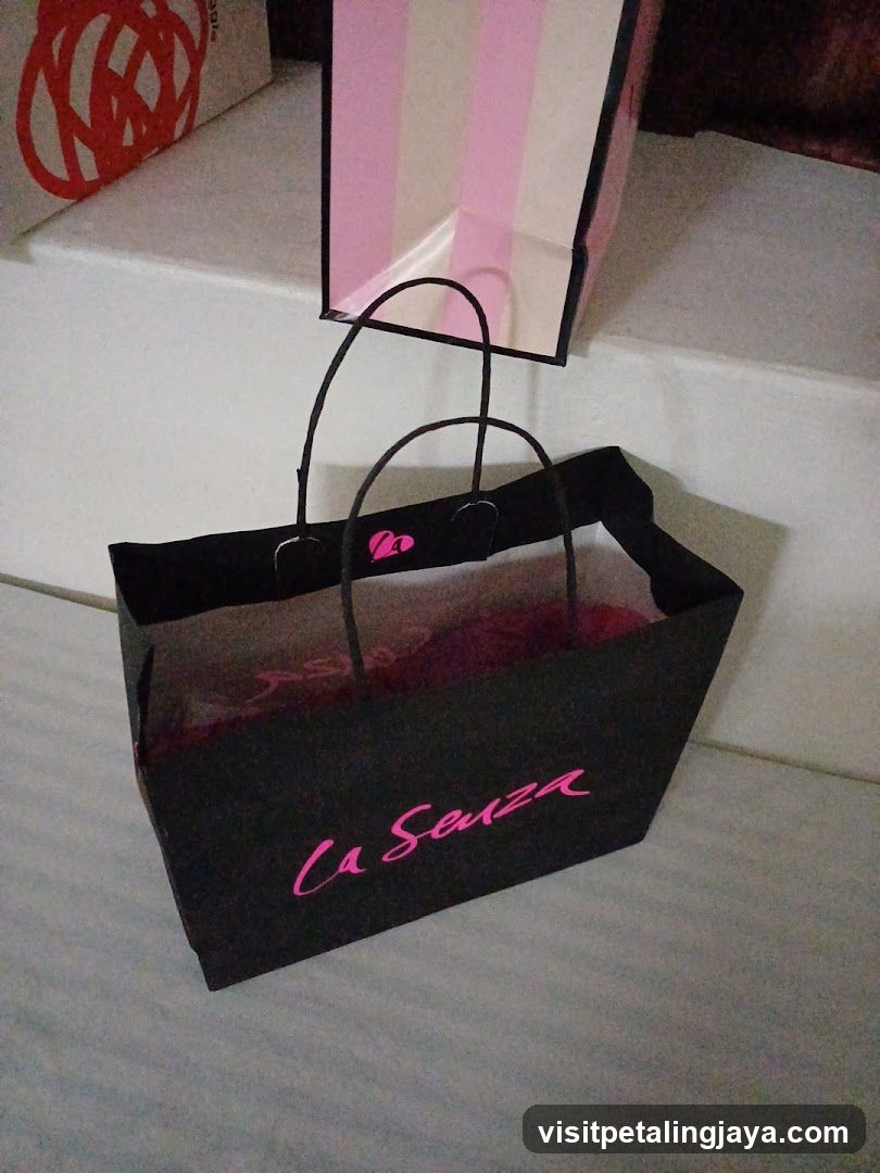 Shopping Bags Display