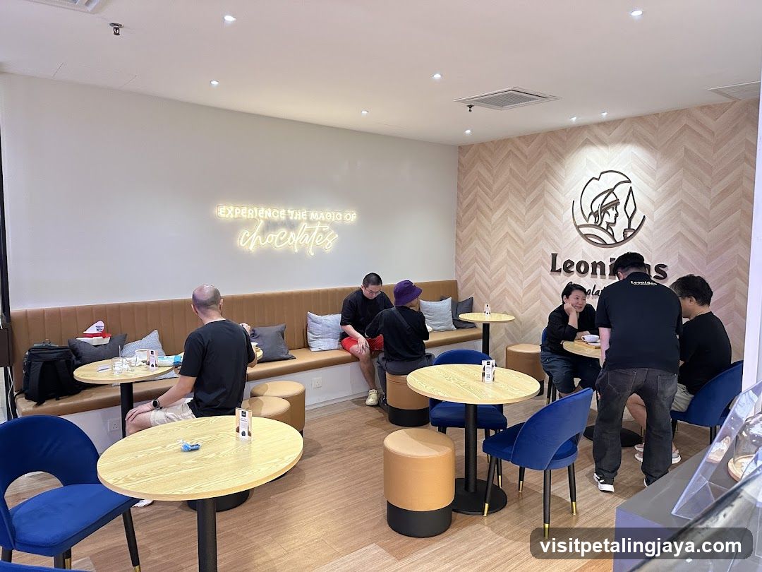 Leoninos Interior