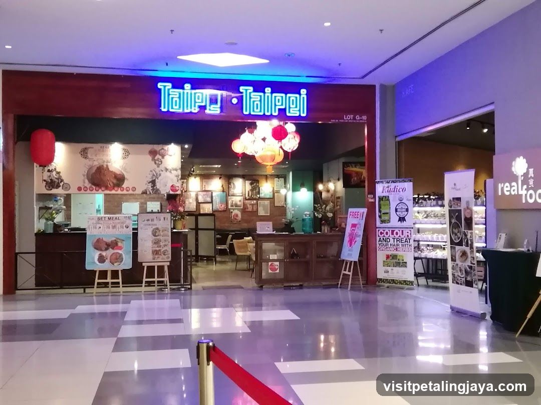 Taipei - Taipei Storefront Interior View