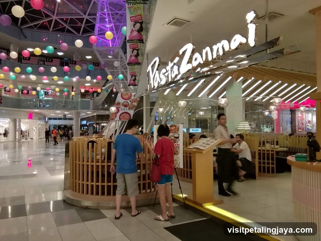 Pasta Zanmai Interior View