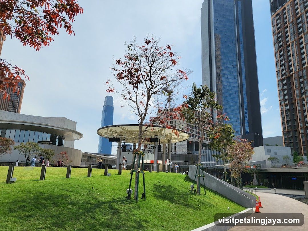 Urban Park Scene with Modern Architecture
