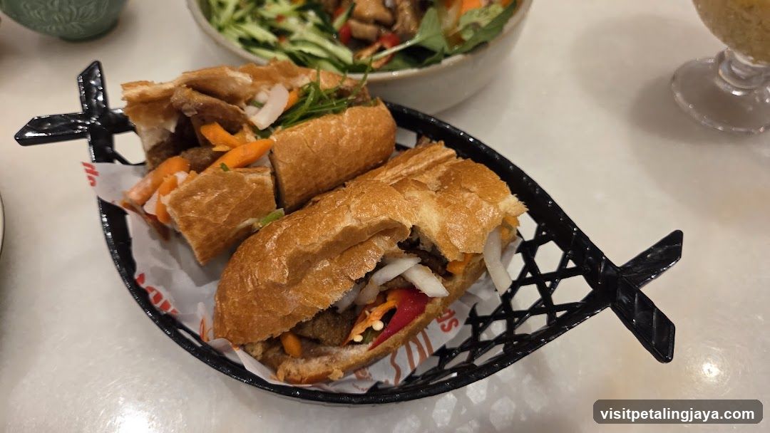 Pho Vietz • The Exchange TRX