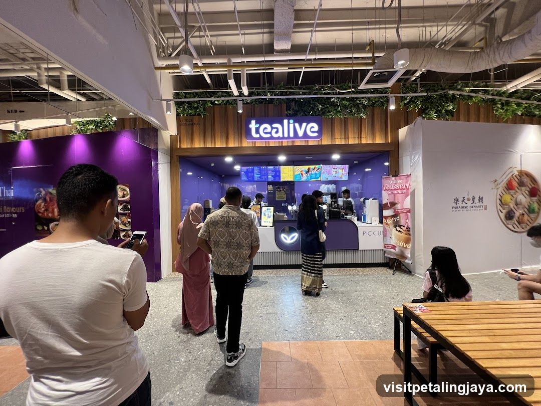 Tealive Store Interior