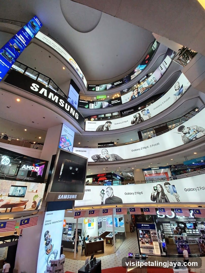 Samsung Store Interior
