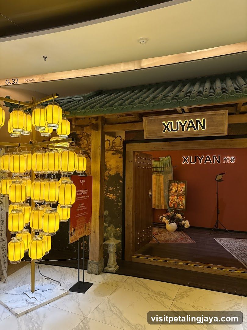 XUYAN Shop Interior Display