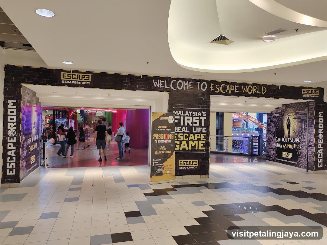 Escape World Entrance