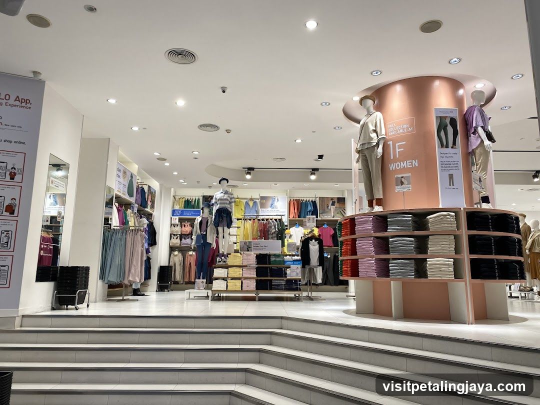 Women's Clothing Store Interior Display
