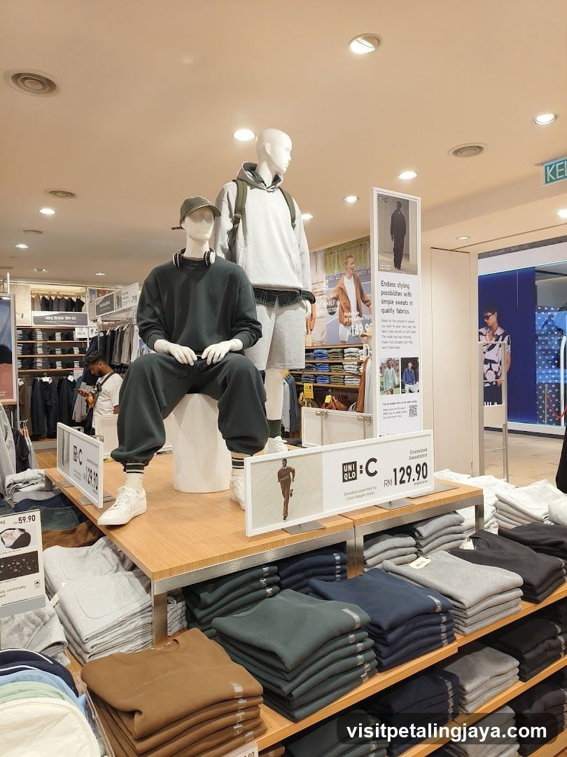Uniqlo Store Interior Display