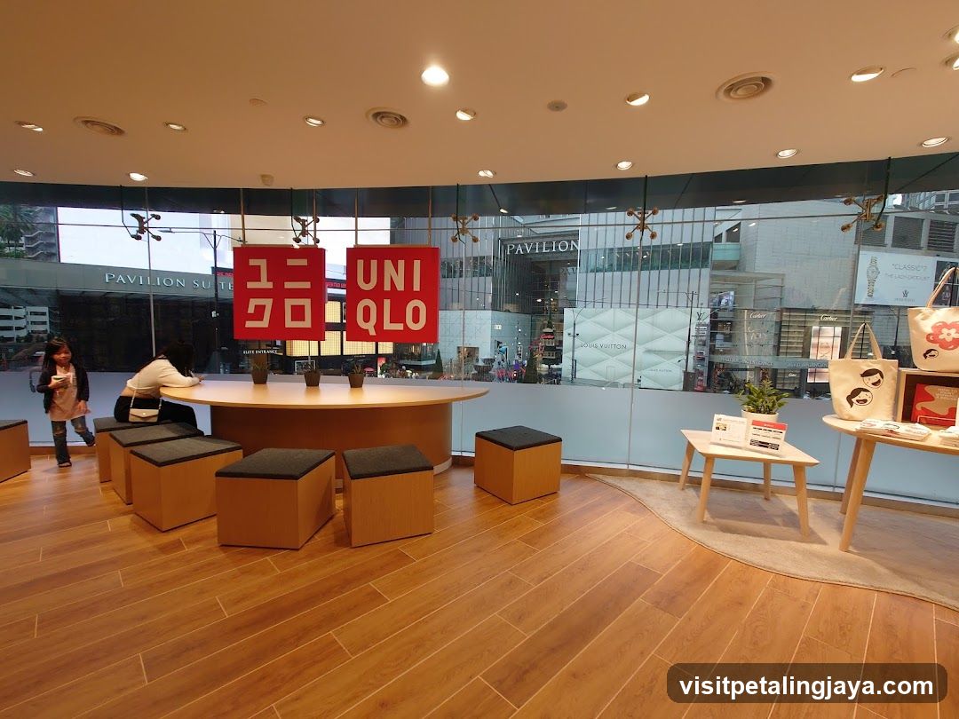 Uniqlo Interior Display Area