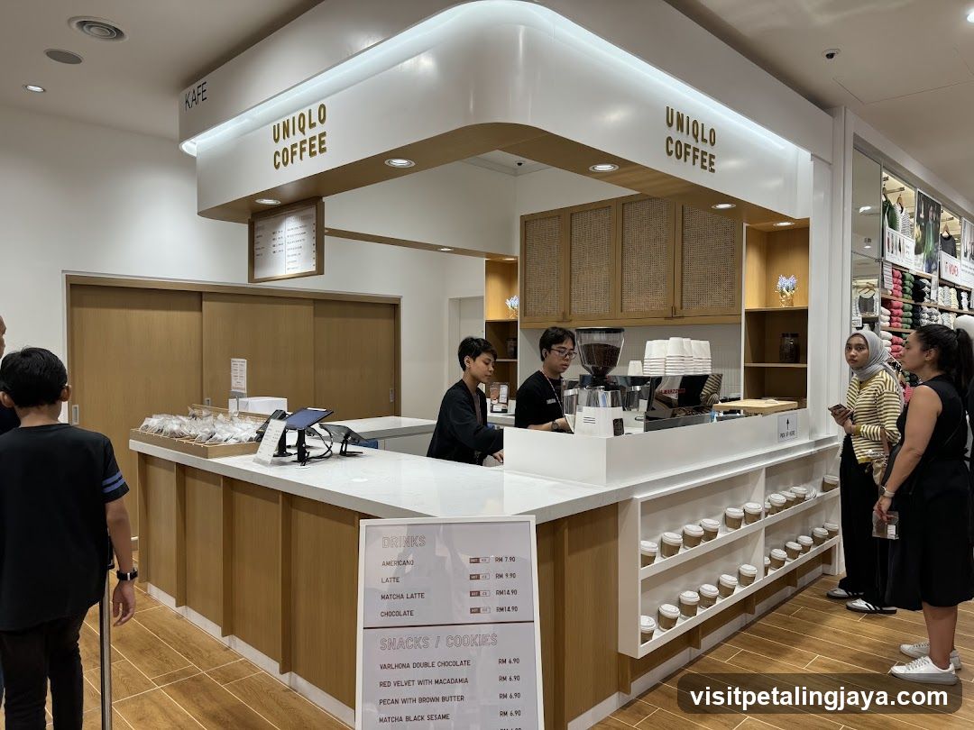Uniqlo Coffee Counter Interior