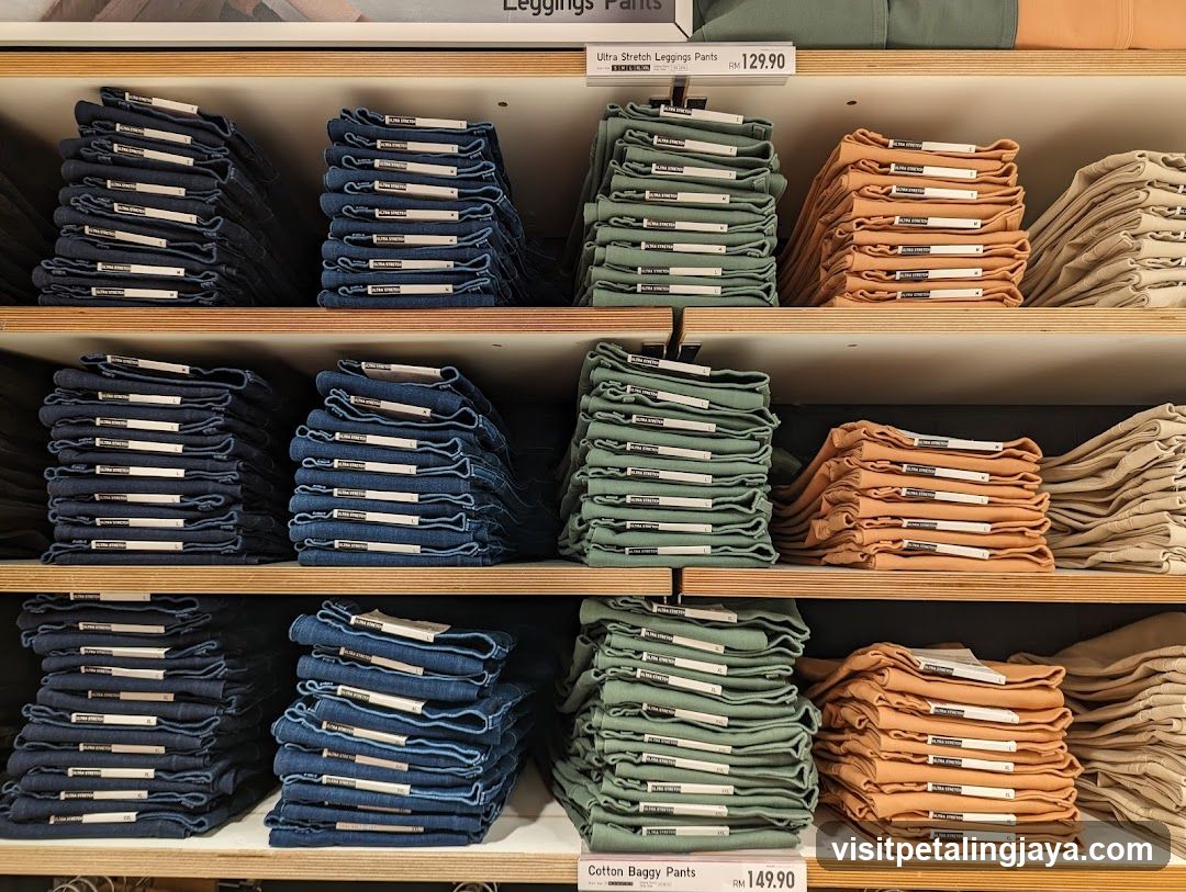 Clothing Display Shelf