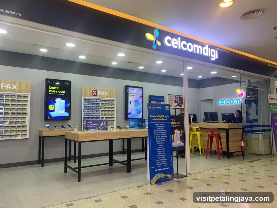 CelcomDigi Plaza Low Yat • Bukit Bintang