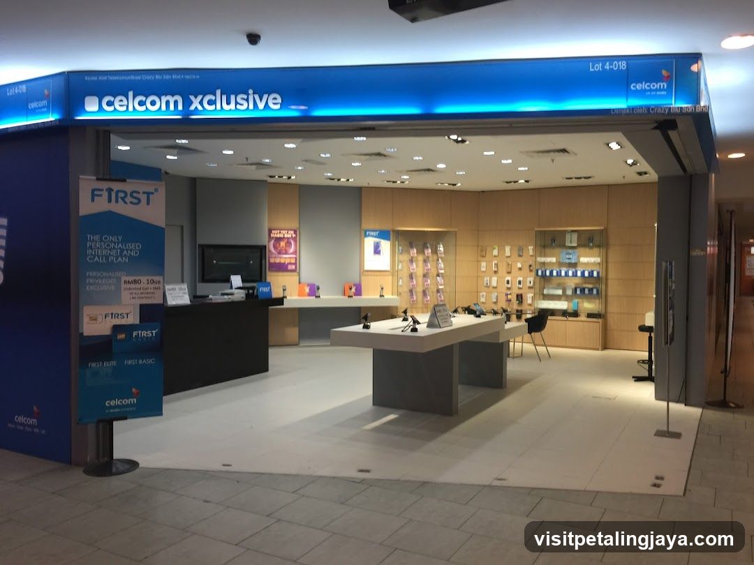 CelcomDigi Plaza Low Yat • Bukit Bintang