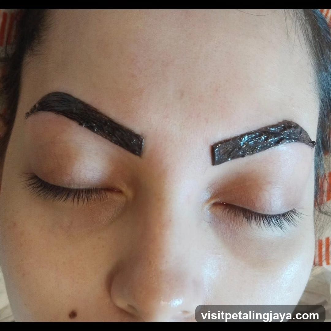 Eyes with dark eyebrow gel