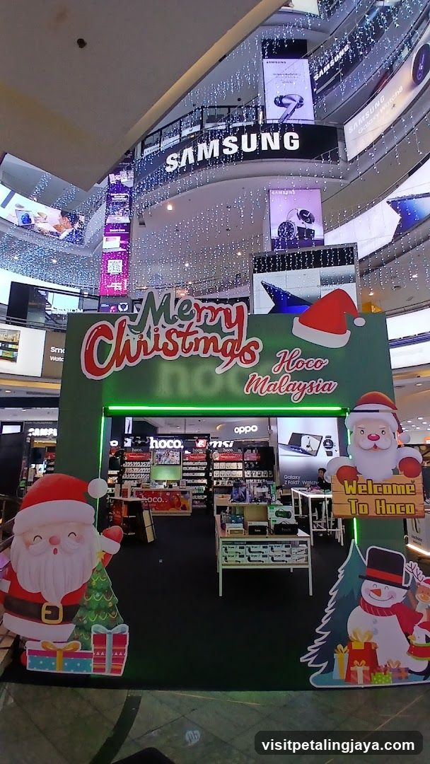 Christmas Display in Shopping Mall