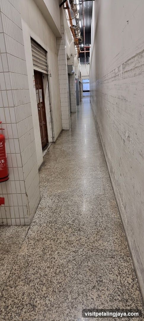 corridor_hallway_interior