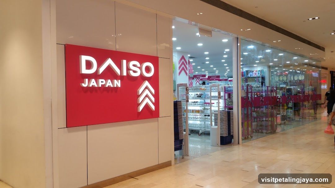 Daiso Japan Storefront