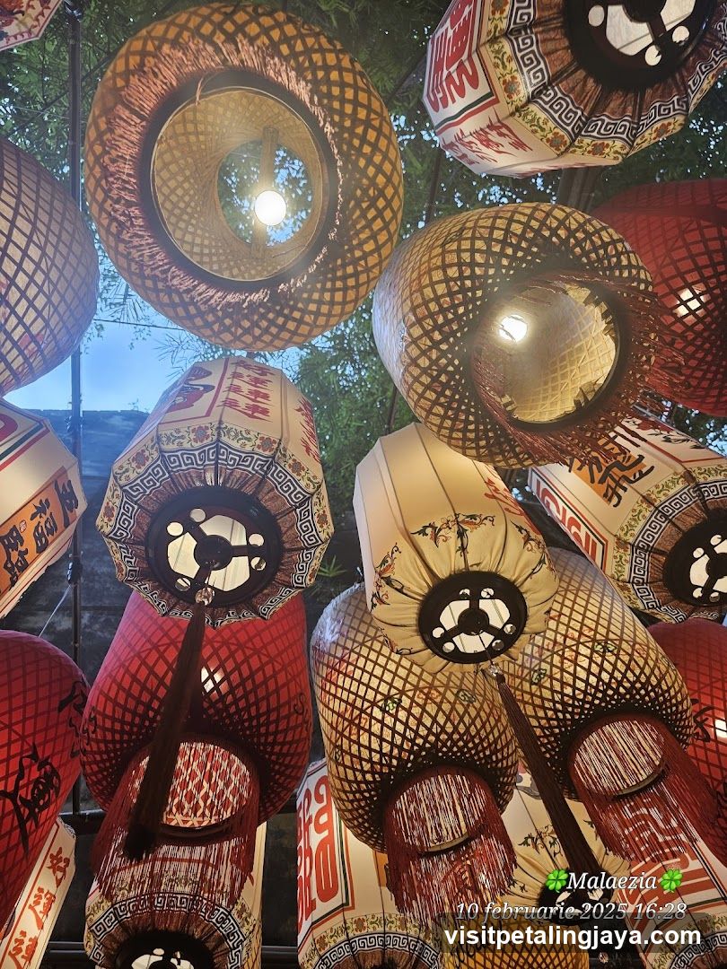 Traditional Lantern Display