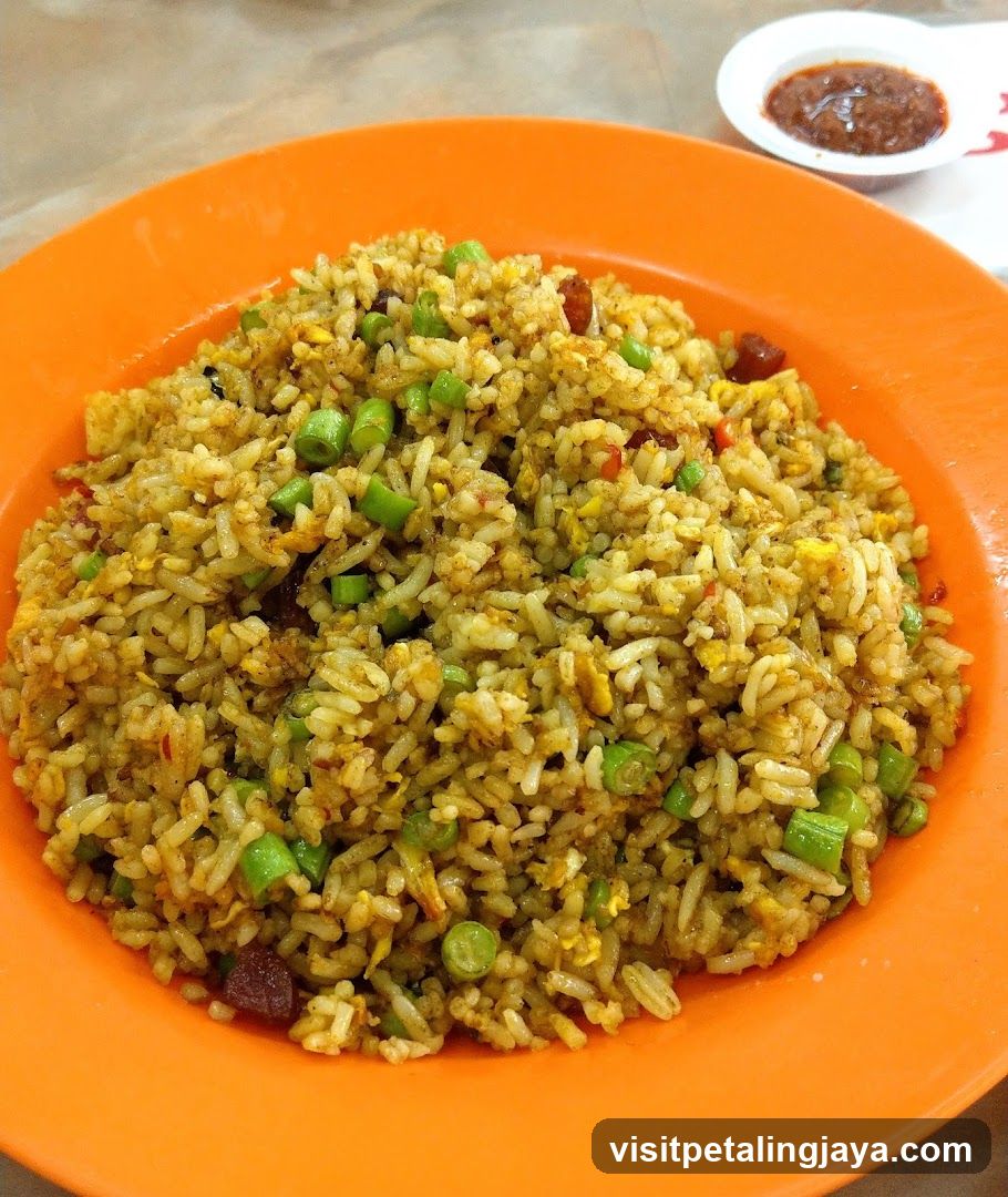 Fried Rice with Peas and Egg
