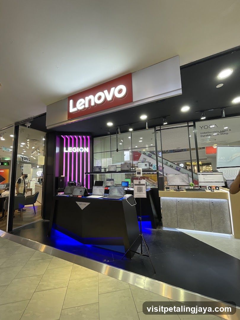Lenovo Exclusive kiosk Plaza LowYat