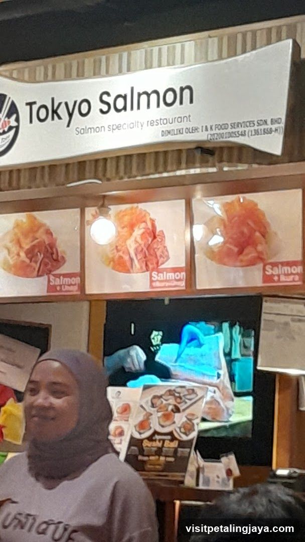 Tokyo Salmon Restaurant Interior