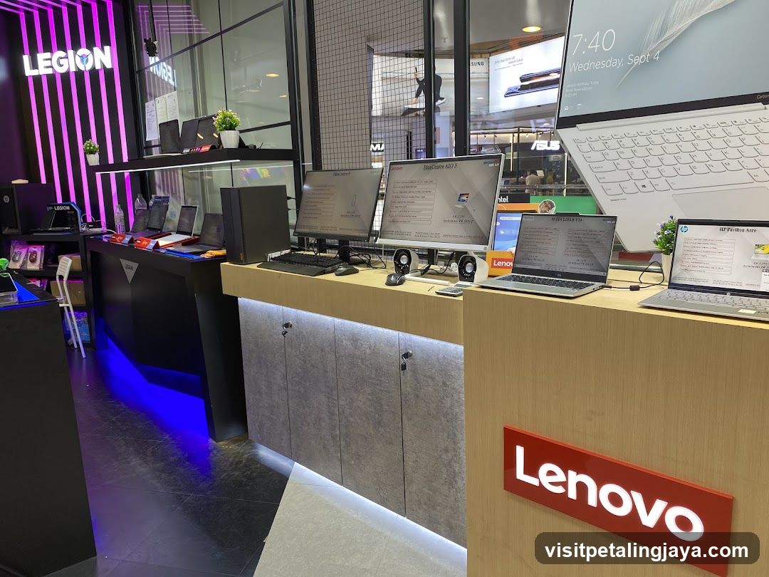 Lenovo Store Interior Display