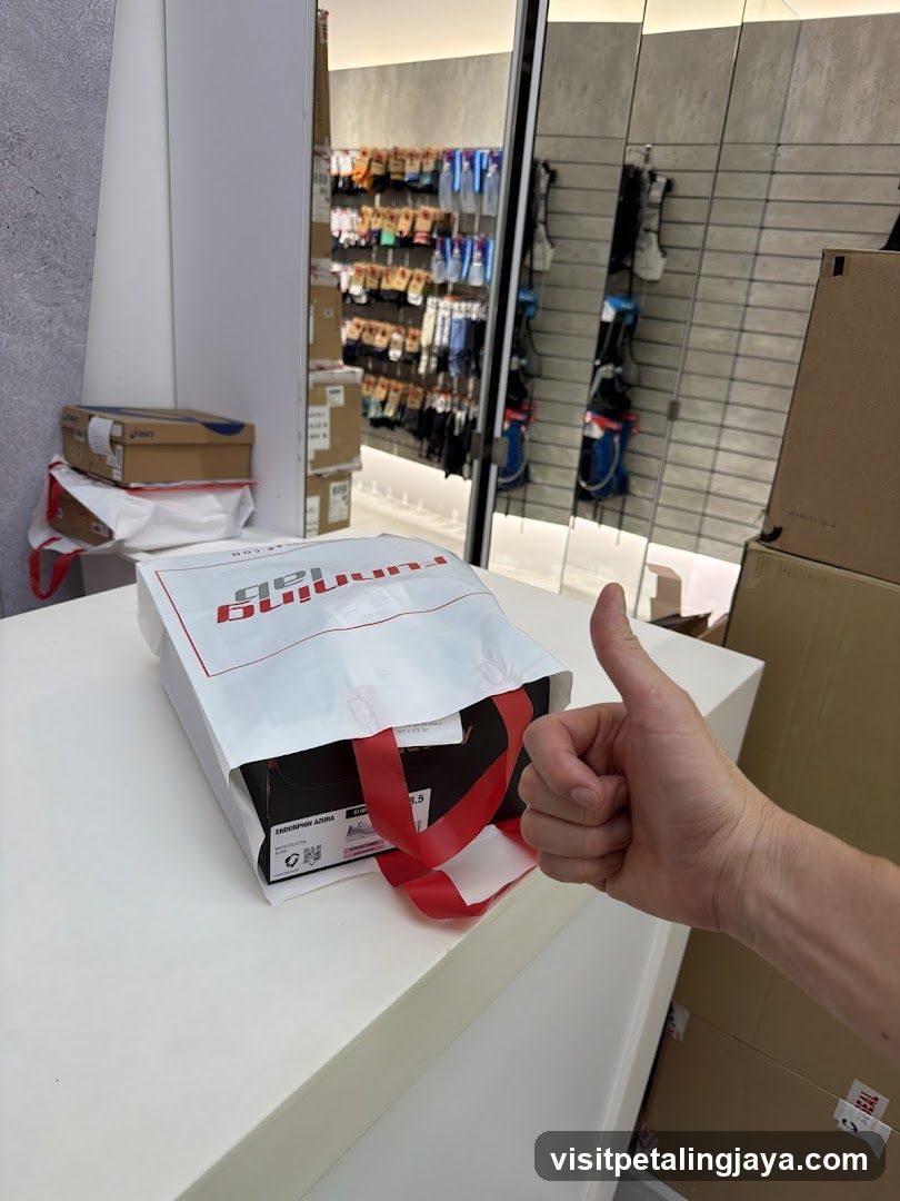 Shopping Bag with Thumbs Up