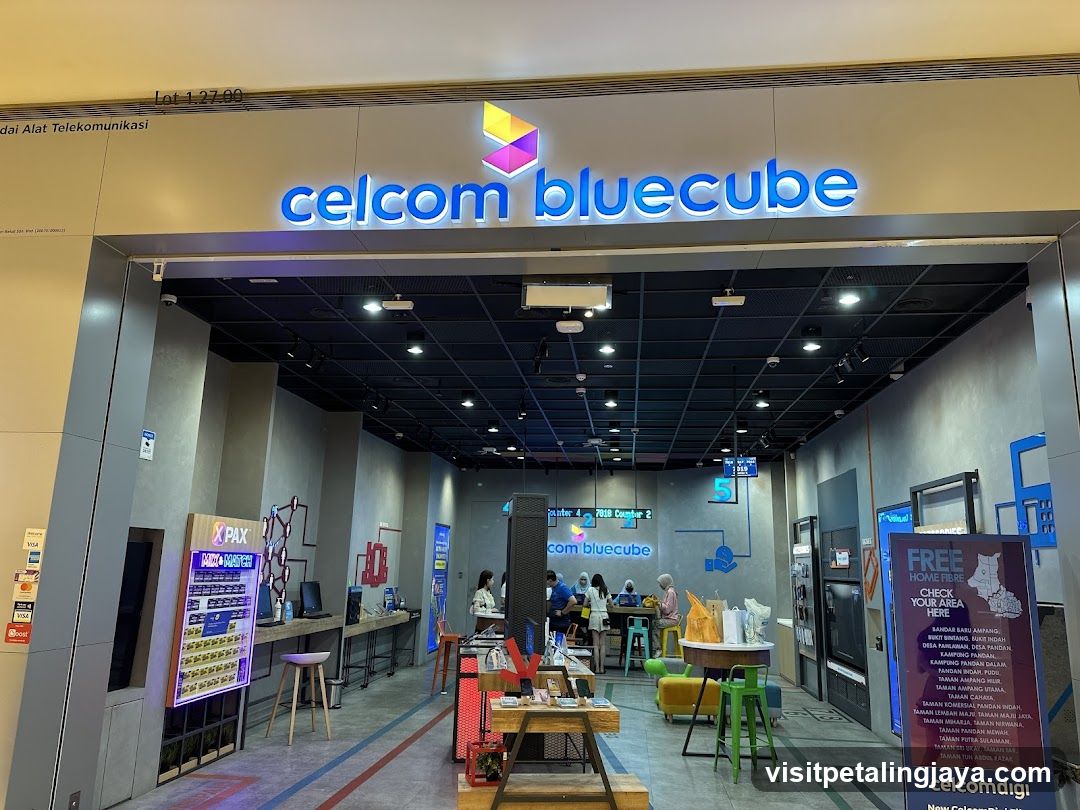 CelcomDigi Store Pavilion