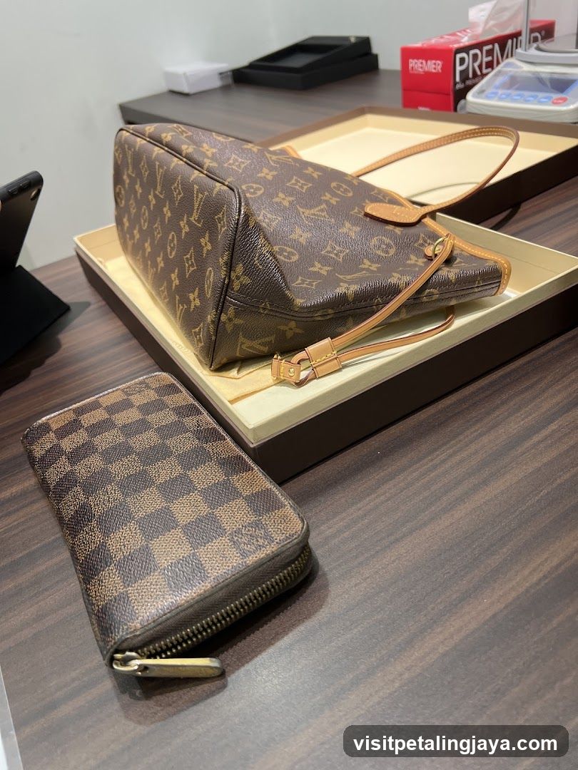 Louis Vuitton Handbags Display