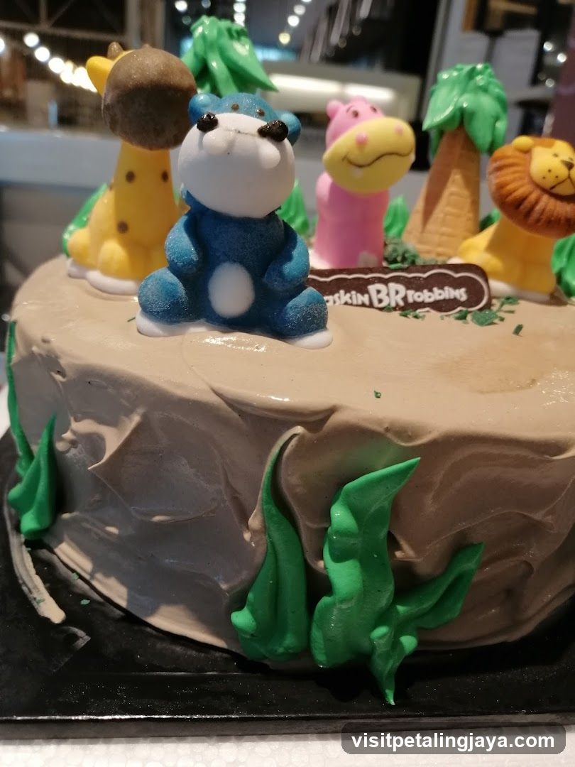 Jungle Animal Cake
