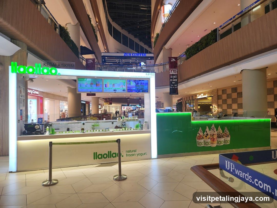 Laollao Yogurt Shop Interior