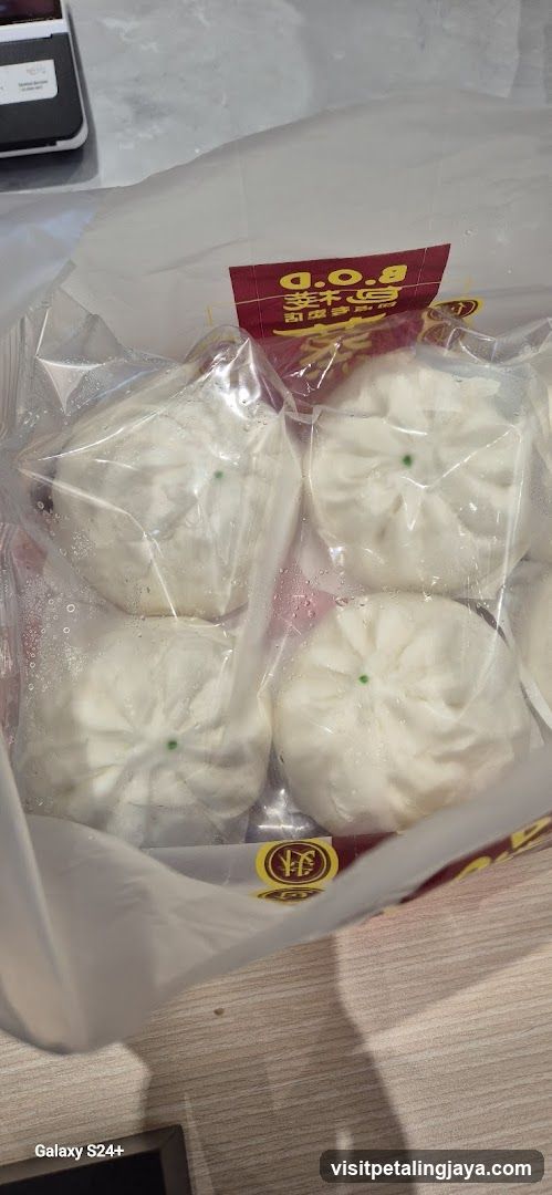 Steamed Buns in Packaging