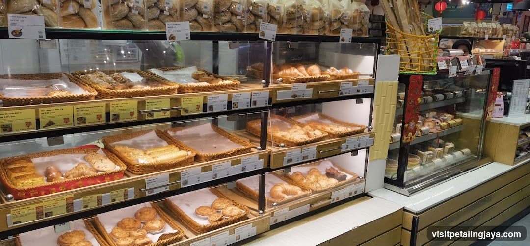 Village Grocer Atria Shopping Gallery
