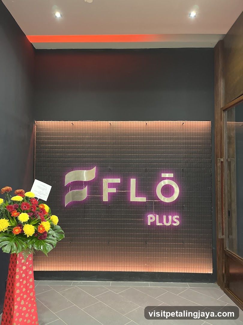 Flō Plus Interior Signage
