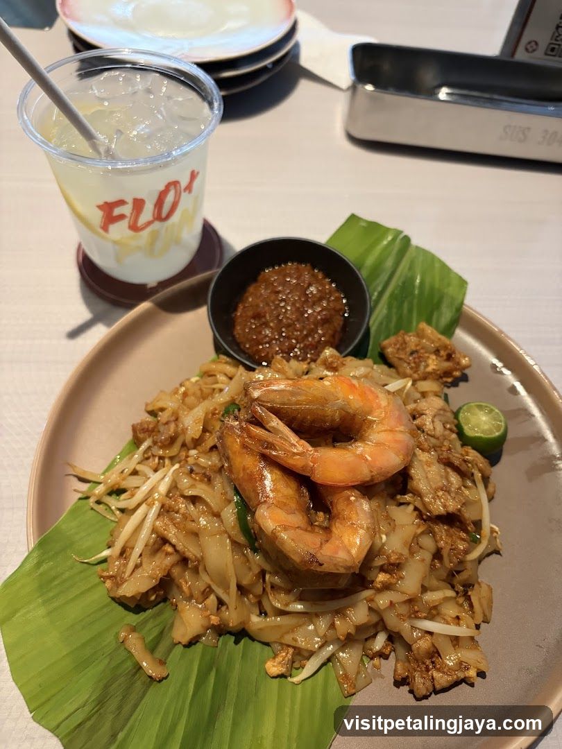 Pad Thai with Shrimp and Drink