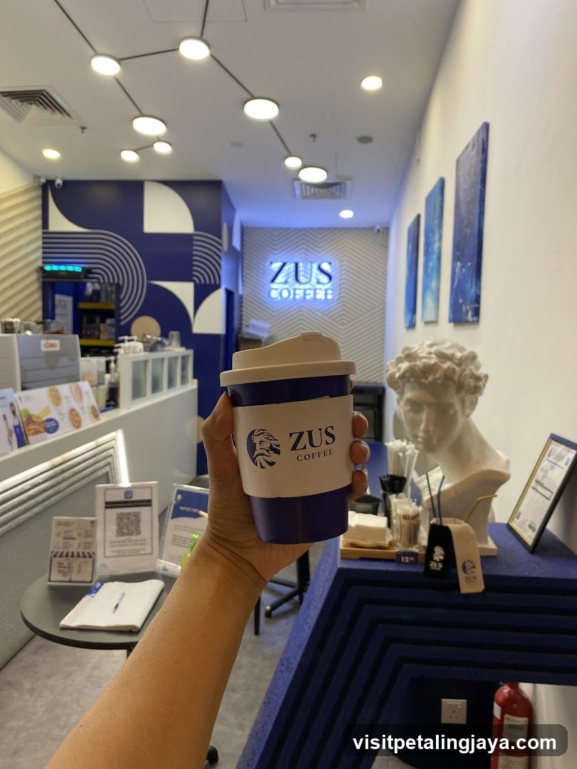 Zus Coffee Interior