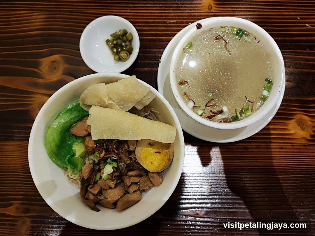 Noodle Bowl with Soup and Pickles