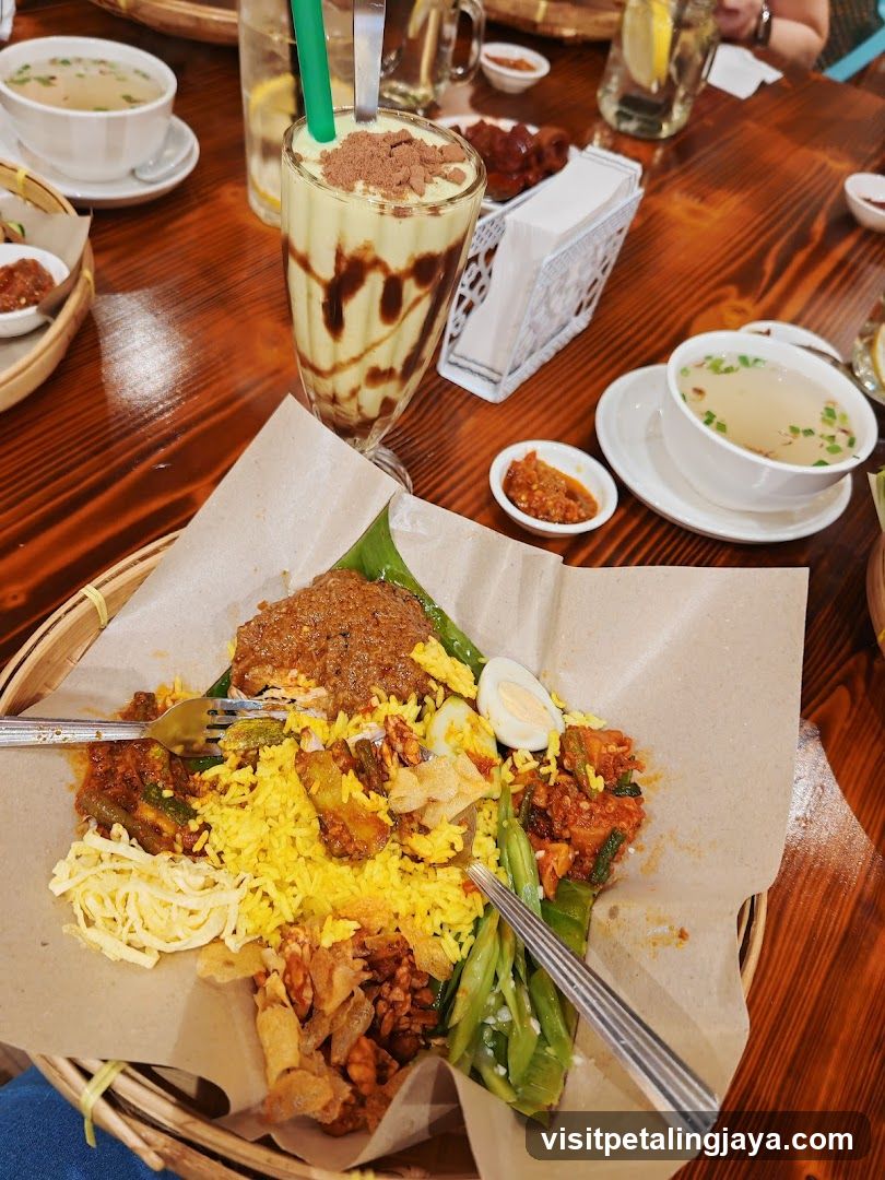 Nasi Lemak with Dessert