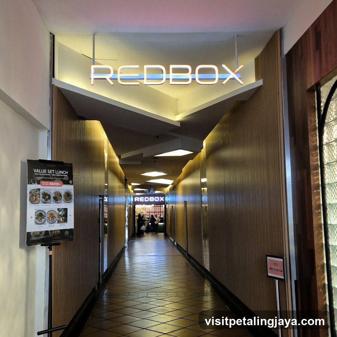 Redbox Interior Corridor