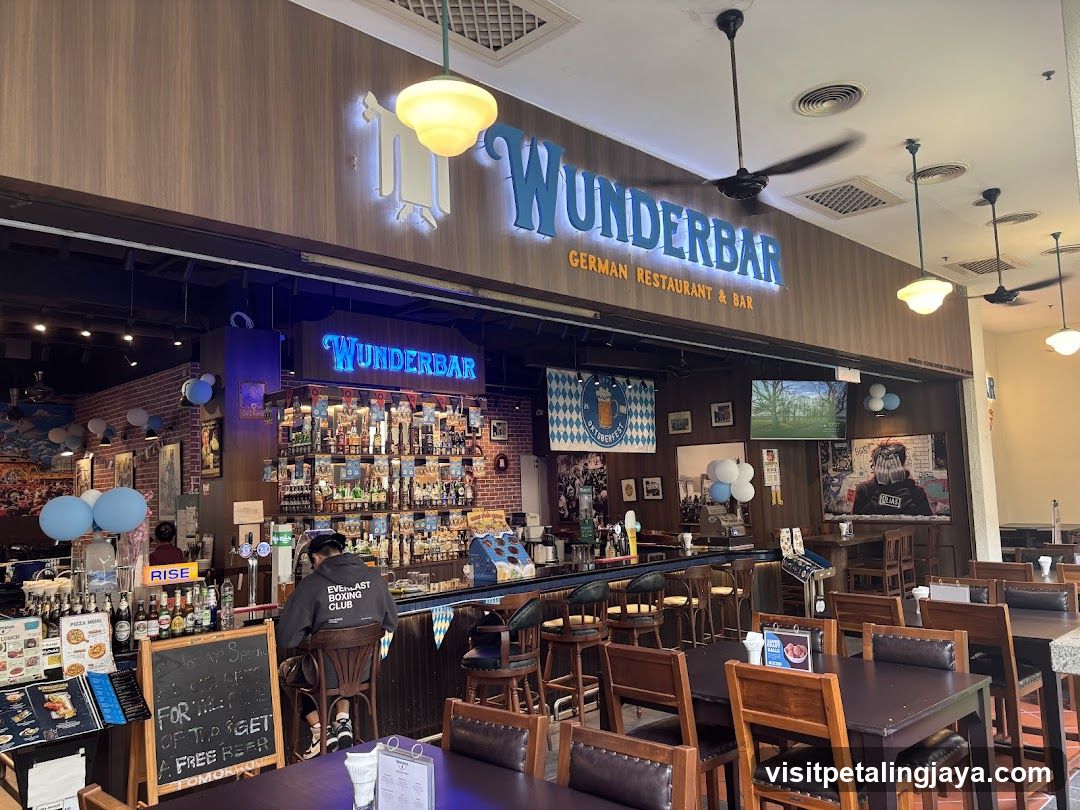 Wunderbar Interior View